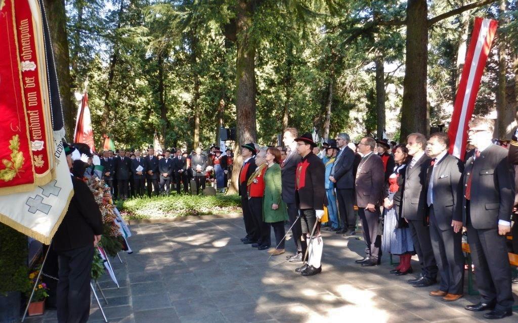 2015_Meran_Bezirk Gedenkfeier Soldatenfriedhof 23