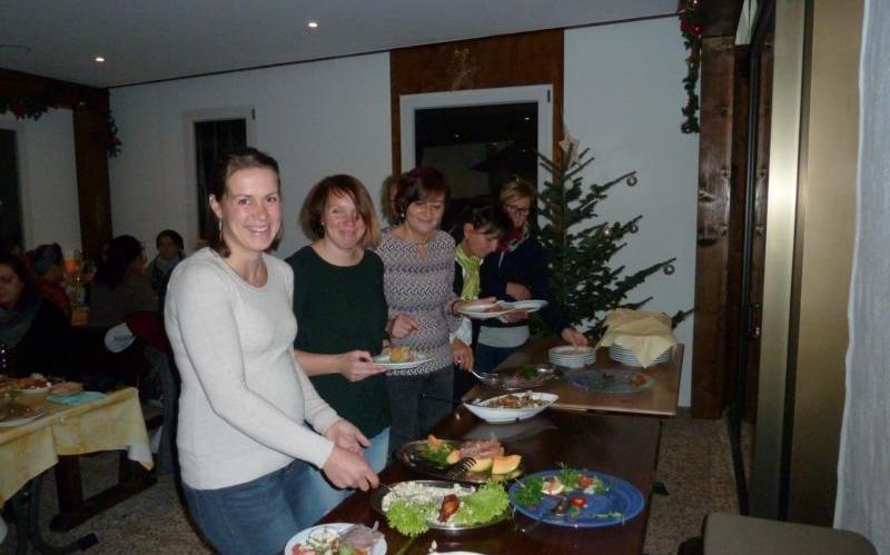 2016_tscherms-bezirk_weihnachtsessen-marketenderinnen-bezirk-3
