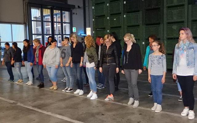 2017_Algund_Marketenderinnen Tamperer Bezirksleitung Exerzieren (8)