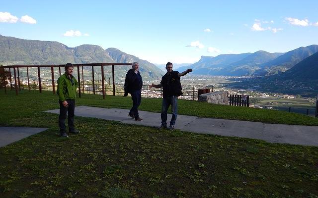 2017_Dorf Tirol_Arbeiten 40 Jahr Feier Vorbereitung (3)