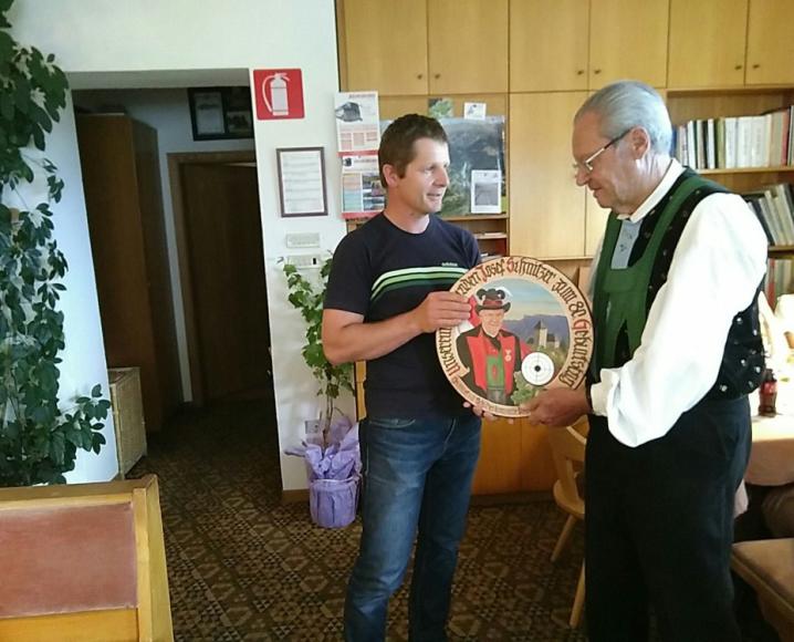 2018_Dorf Tirol_80. Geburtstag Sepp Haselrieder 02
