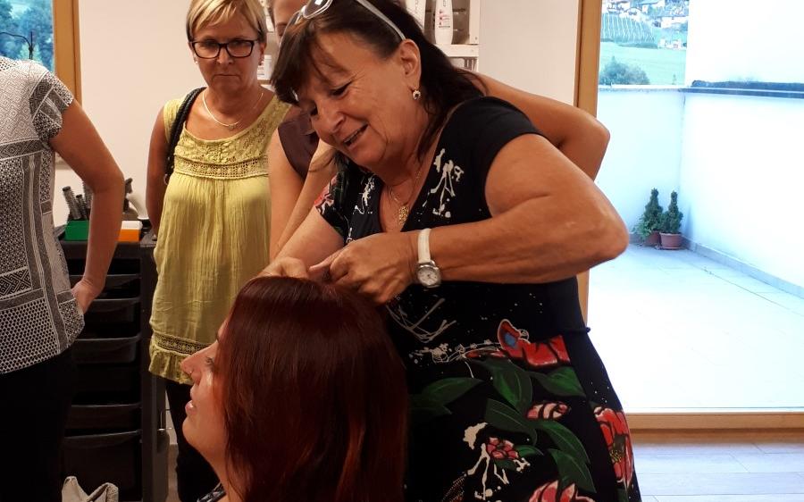 2018_St. Martin i.p._Frisierkurs Marketenderinnen (3)