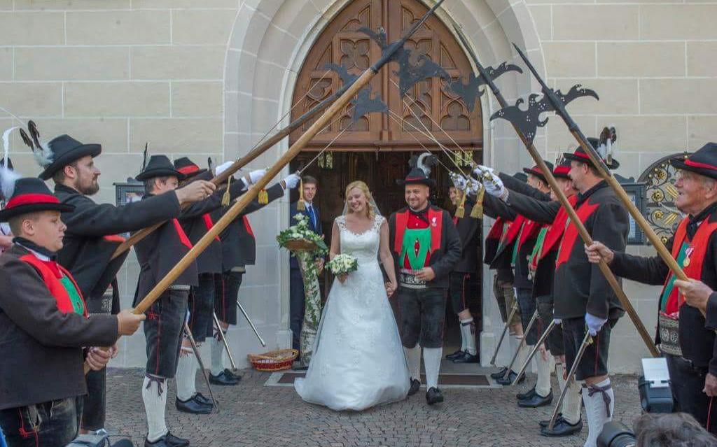 2018_Dorf Tirol Schenna_Schützenhochzeit Nadia und Florian (2)