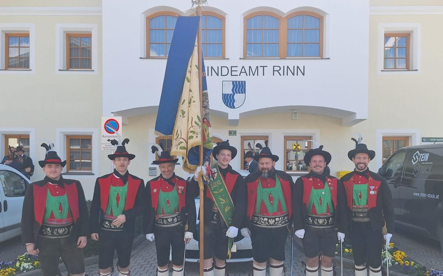 Die Abordnung der Kompanie „Franz Höfler“ Lana in Rinn Foto: Lisa Kiechl-SK Rinn